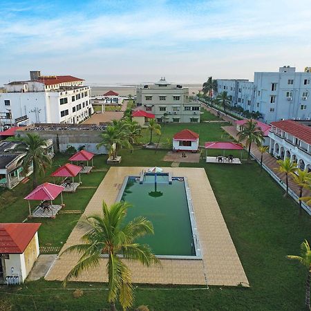 Silver Sand Eco Resort !! Beachfront !! With Biggest Pool And Huge Open Area !! Ideal For Weddings !! Couple Friendly !! ماندارموني المظهر الخارجي الصورة