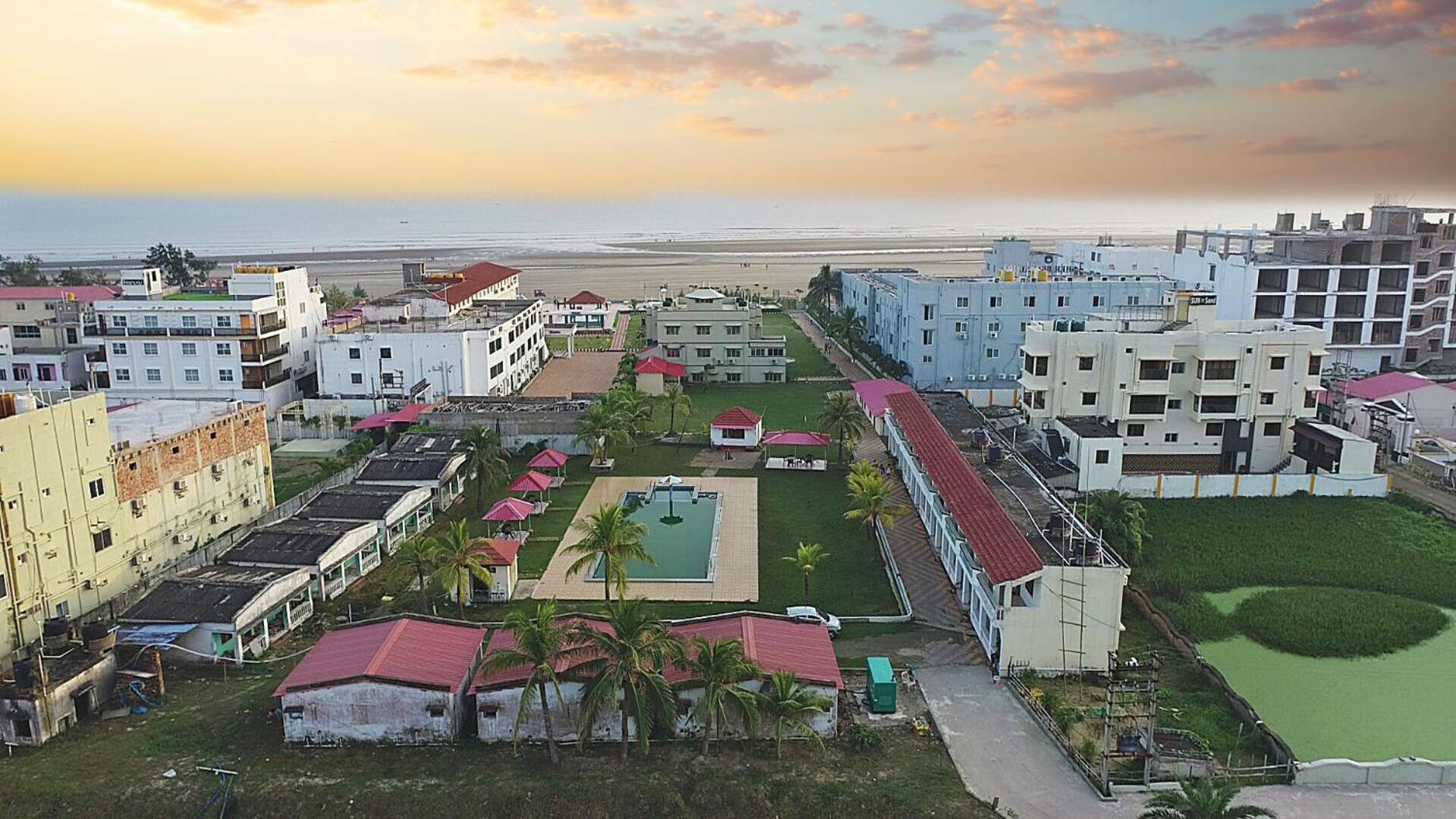 Silver Sand Eco Resort !! Beachfront !! With Biggest Pool And Huge Open Area !! Ideal For Weddings !! Couple Friendly !! ماندارموني المظهر الخارجي الصورة